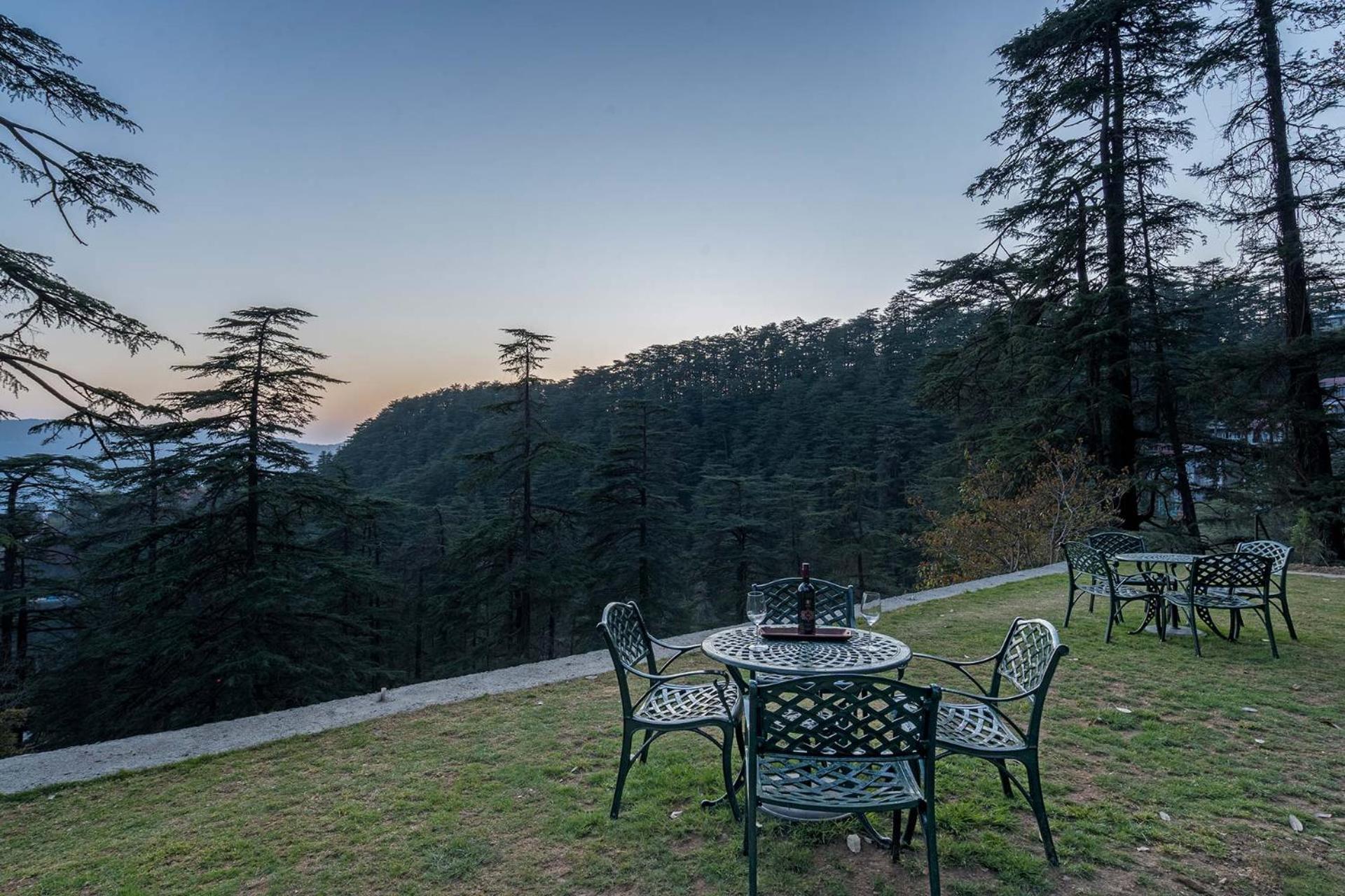 Stayvista At Pine Estate With Outdoor Jacuzzi Shimla Zewnętrze zdjęcie