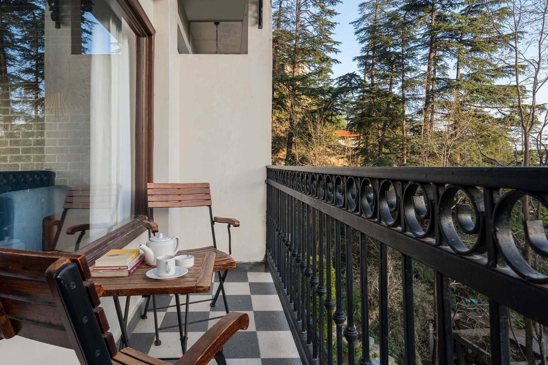 Stayvista At Pine Estate With Outdoor Jacuzzi Shimla Zewnętrze zdjęcie